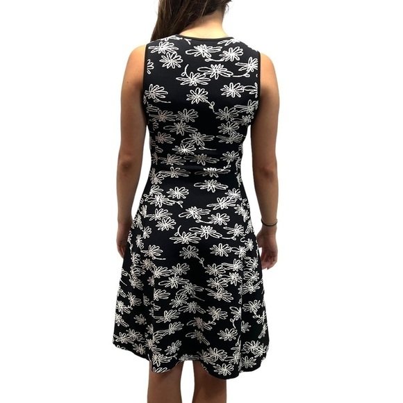 Opening Ceremony Black & White Floral Scuba Knit Fit & Flare Dress Women’s Med - Picture 4 of 12